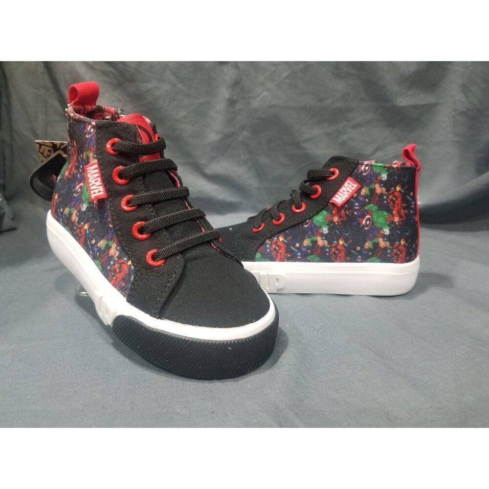 GroundUP Toddler Sneaker Marvel Avenger Size 8 New No BOX !!